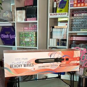 NWT Limited Edition Almost Famous Santa Monica Sunset Beachy Hair Tool Set